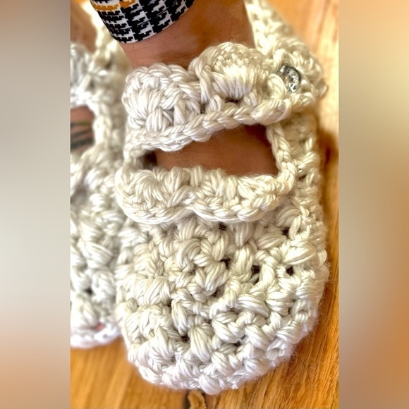 COZY HANDMADE CROCHETED MARY JANE SLIPPERS - Picture 9 of 10